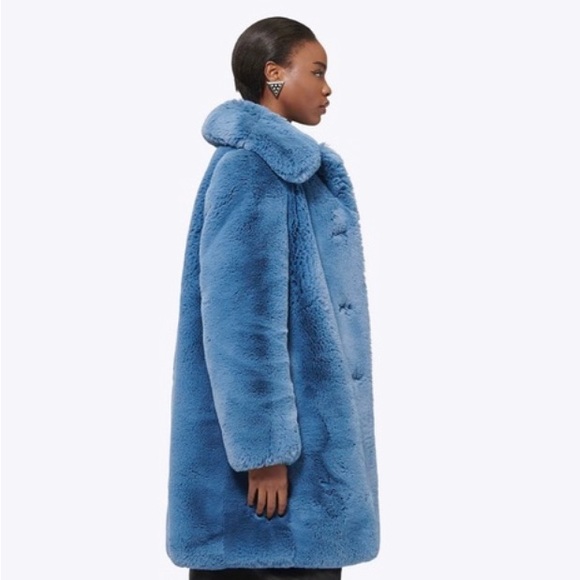 Marc Jacobs blue faux fur coast NEVER WORN with tags on from 2018 runway! - Picture 3 of 6